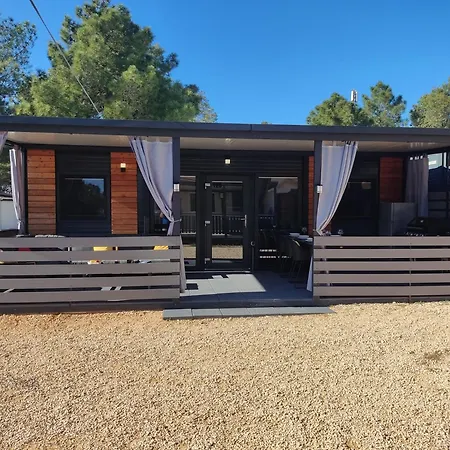 Mobile Homes Paun Apartment *