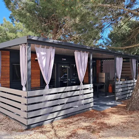 Mobile Homes Paun Apartment *