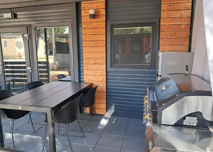 Mobile Homes Paun * Привлака